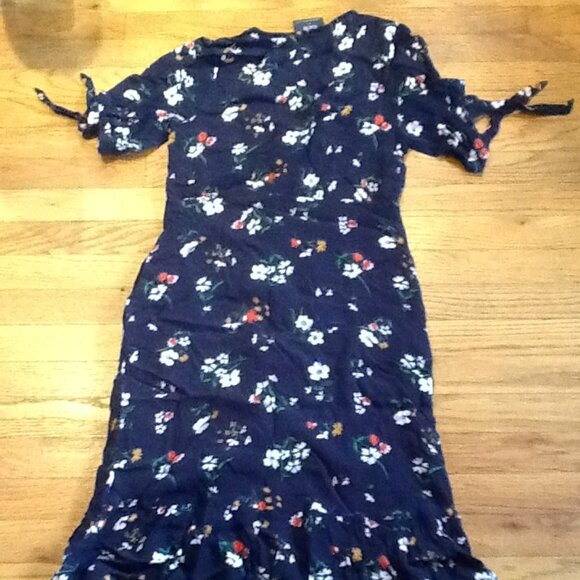 Maeve Floral Maxi Dress with Navy Blue Background - Picture 5 of 5